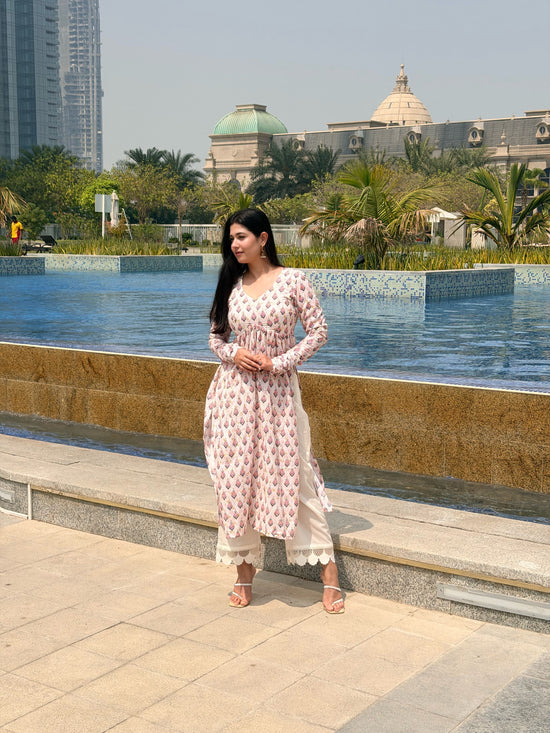 kashida-aaina-kurti