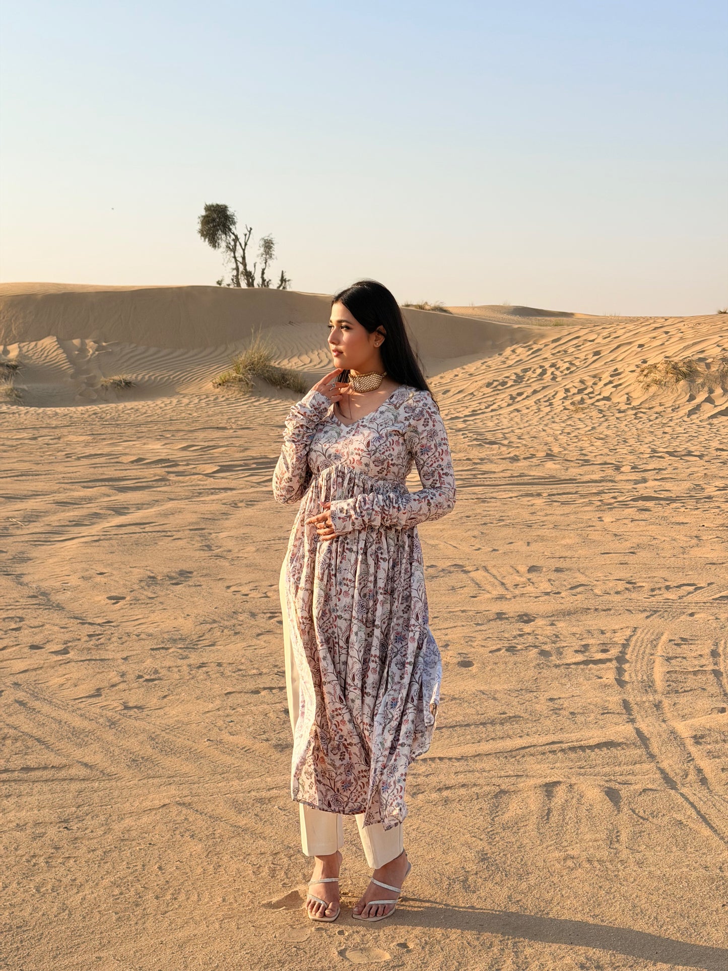 NYRAIA APPARELS Gul Mehr Kurti