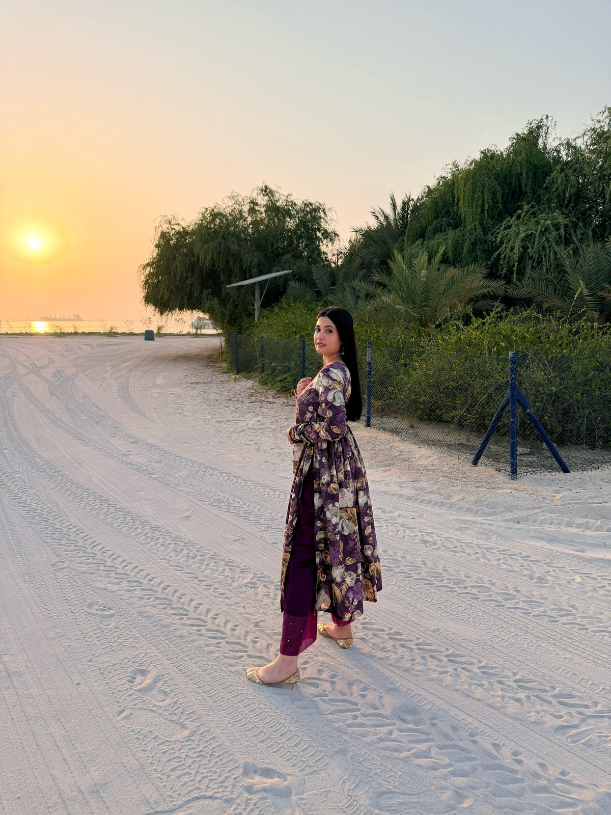 zari-anya-kurti-set